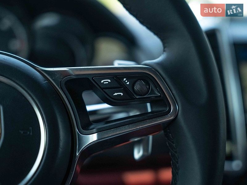 Внедорожник / Кроссовер Porsche Cayenne 2014 в Черновцах