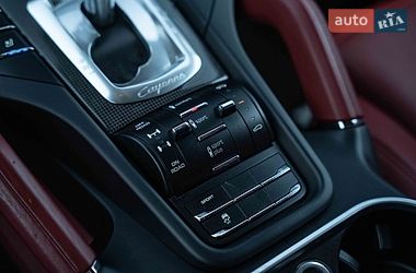 Внедорожник / Кроссовер Porsche Cayenne 2014 в Черновцах