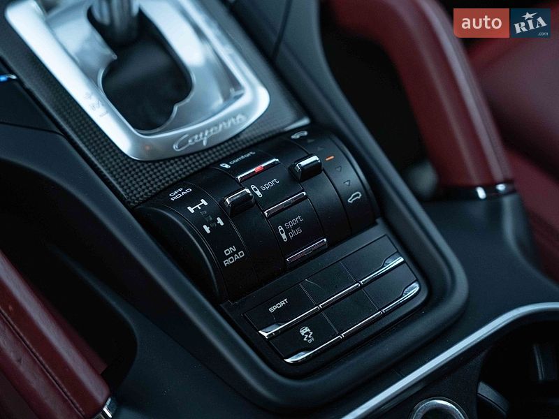 Внедорожник / Кроссовер Porsche Cayenne 2014 в Черновцах
