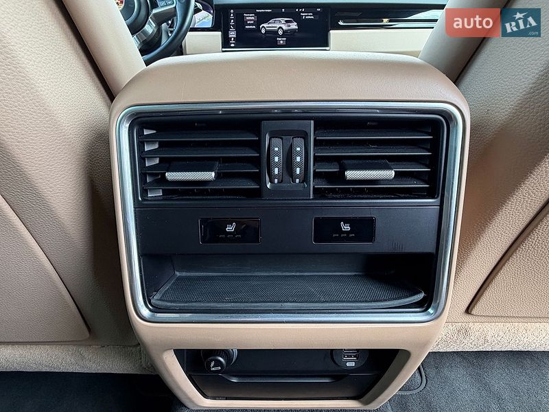 Внедорожник / Кроссовер Porsche Cayenne 2018 в Днепре