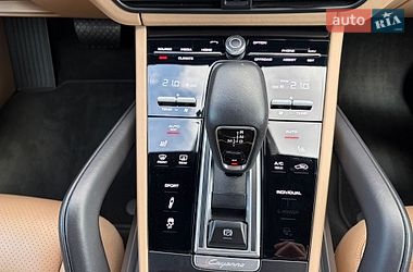 Внедорожник / Кроссовер Porsche Cayenne 2018 в Днепре