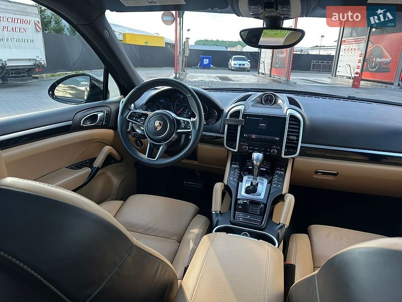 Внедорожник / Кроссовер Porsche Cayenne 2017 в Львове