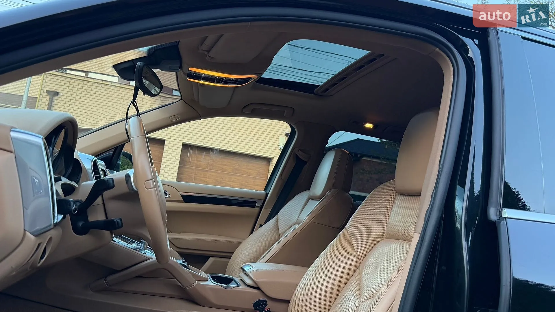 2011 Porsche Cayenne - мініатюра 31