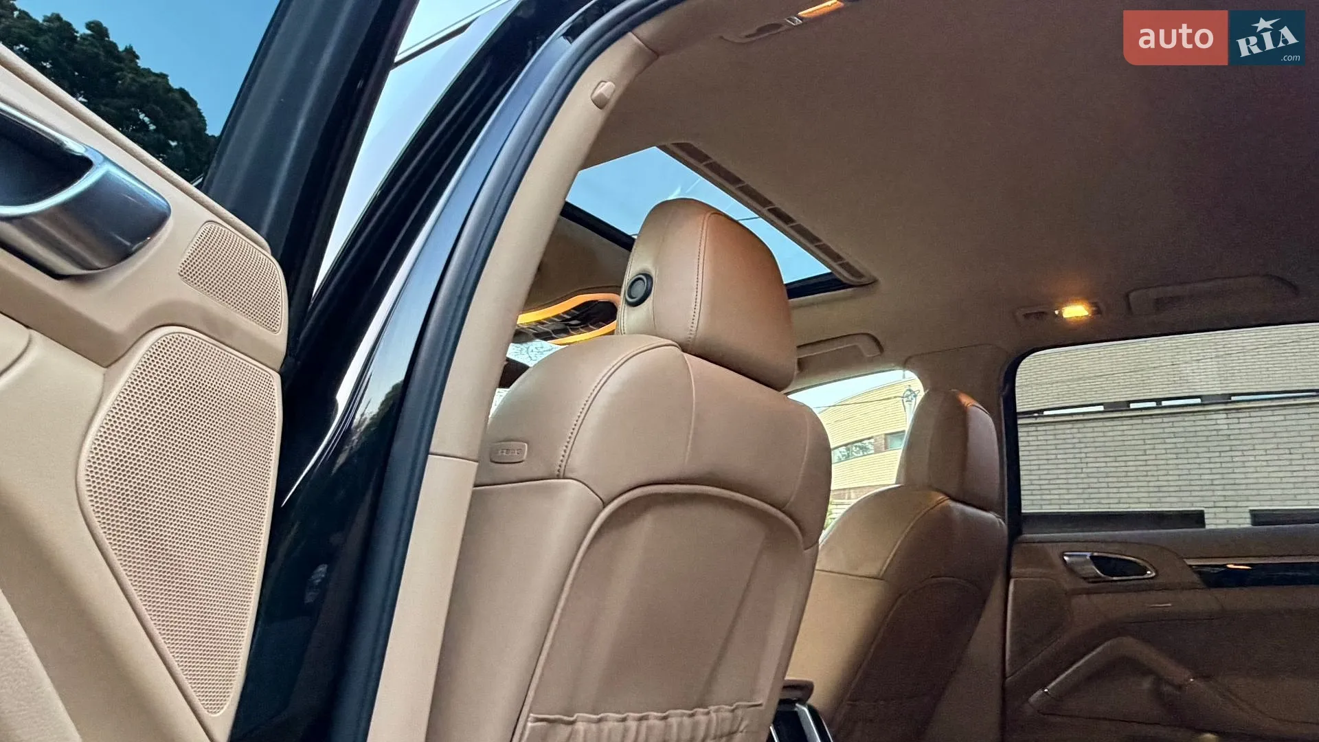 2011 Porsche Cayenne - мініатюра 44
