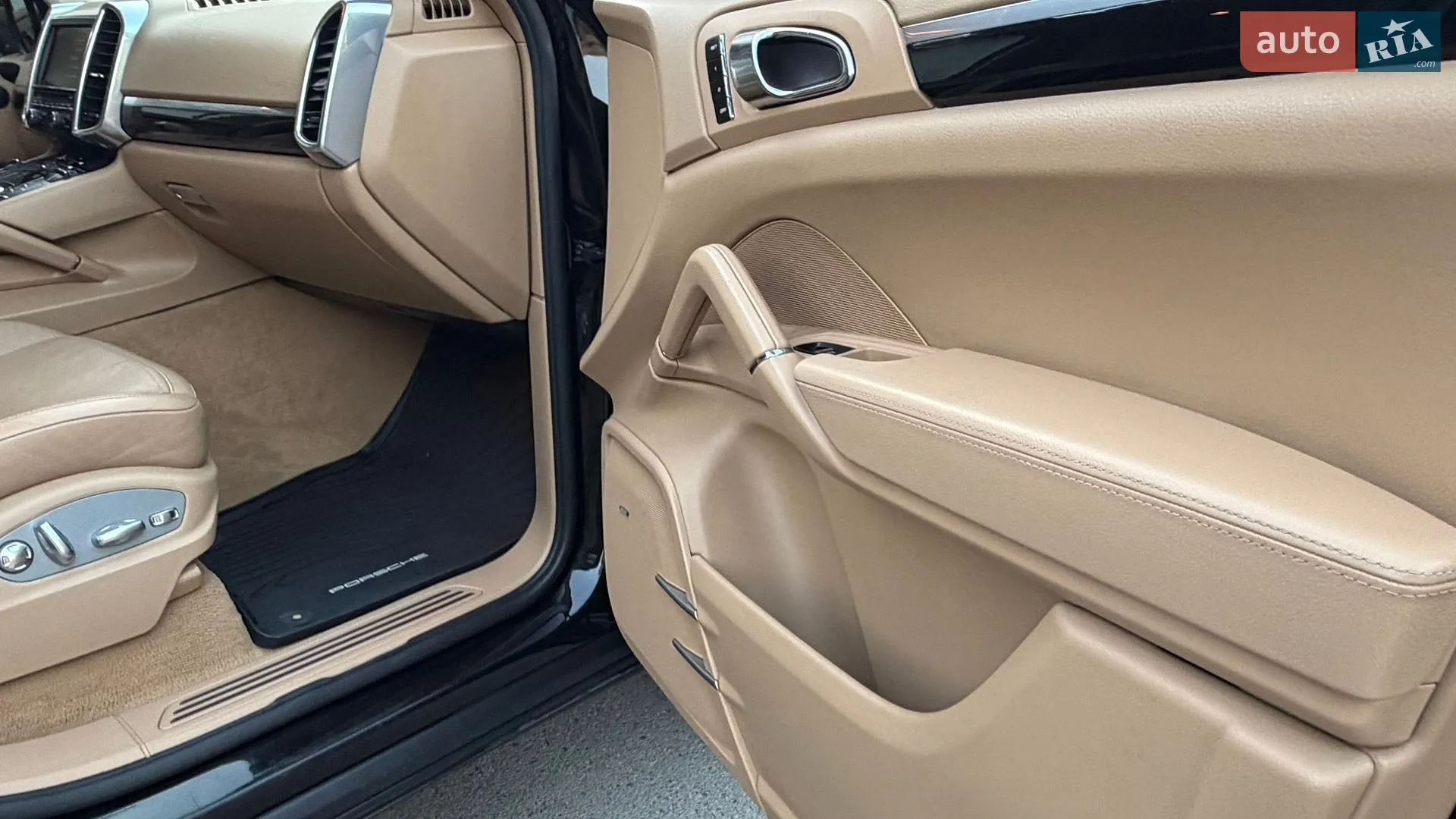 2011 Porsche Cayenne - мініатюра 48