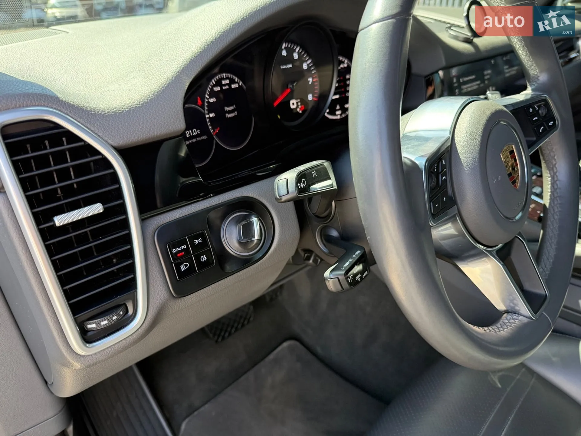 2019 Porsche Cayenne - мініатюра 16
