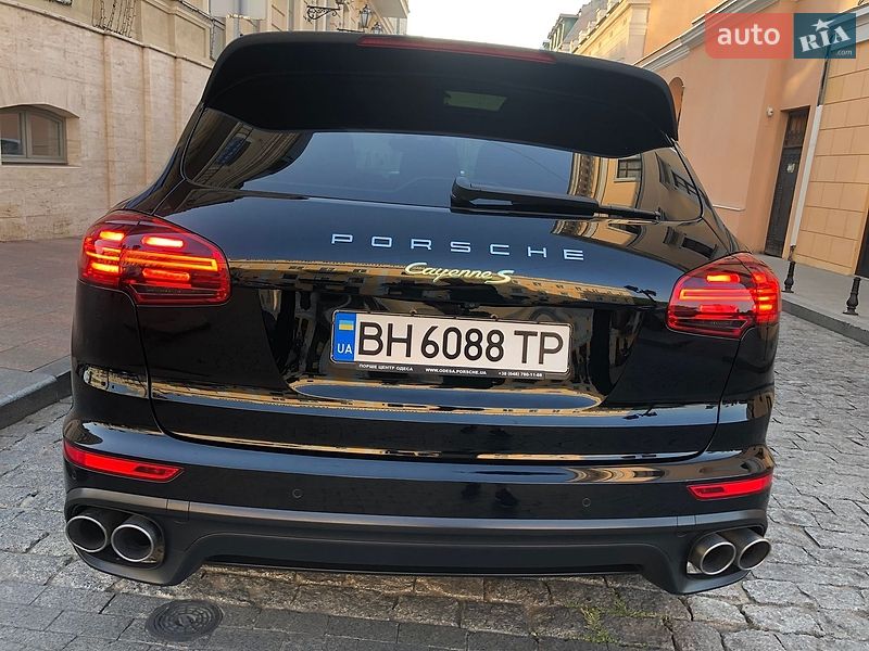Внедорожник / Кроссовер Porsche Cayenne 2015 в Одессе