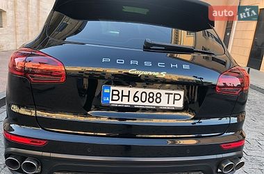 Внедорожник / Кроссовер Porsche Cayenne 2015 в Одессе
