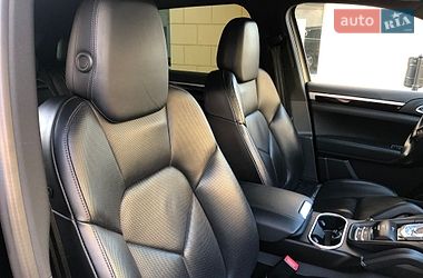 Внедорожник / Кроссовер Porsche Cayenne 2015 в Одессе