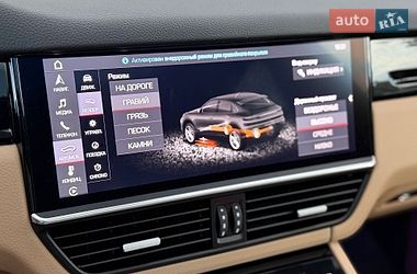 Внедорожник / Кроссовер Porsche Cayenne 2020 в Киеве