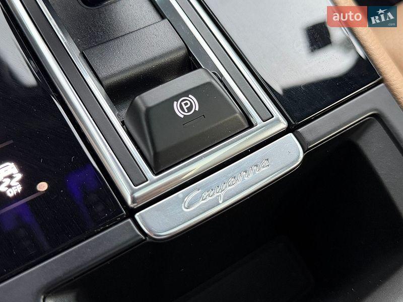 Внедорожник / Кроссовер Porsche Cayenne 2020 в Киеве