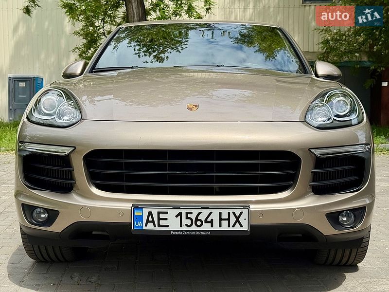 Внедорожник / Кроссовер Porsche Cayenne 2016 в Днепре