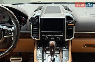 Внедорожник / Кроссовер Porsche Cayenne 2016 в Днепре