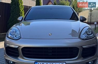Внедорожник / Кроссовер Porsche Cayenne 2015 в Львове