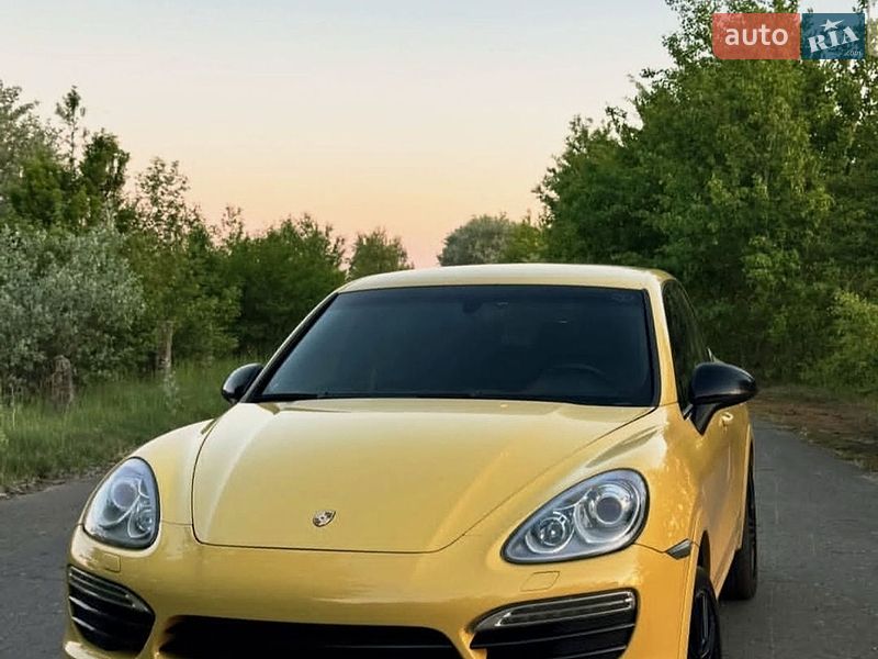 Внедорожник / Кроссовер Porsche Cayenne 2012 в Ровно