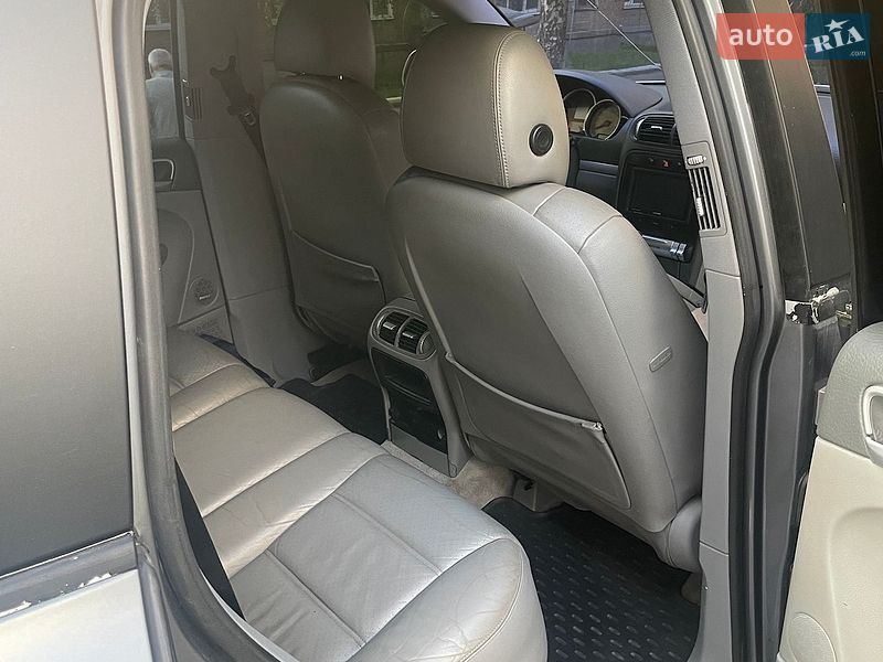 Внедорожник / Кроссовер Porsche Cayenne 2004 в Хмельницком