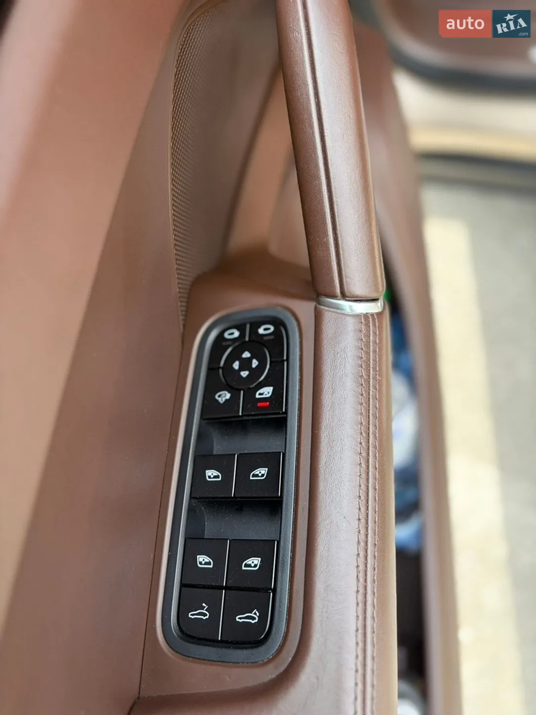 2018 Porsche Cayenne - мініатюра 34