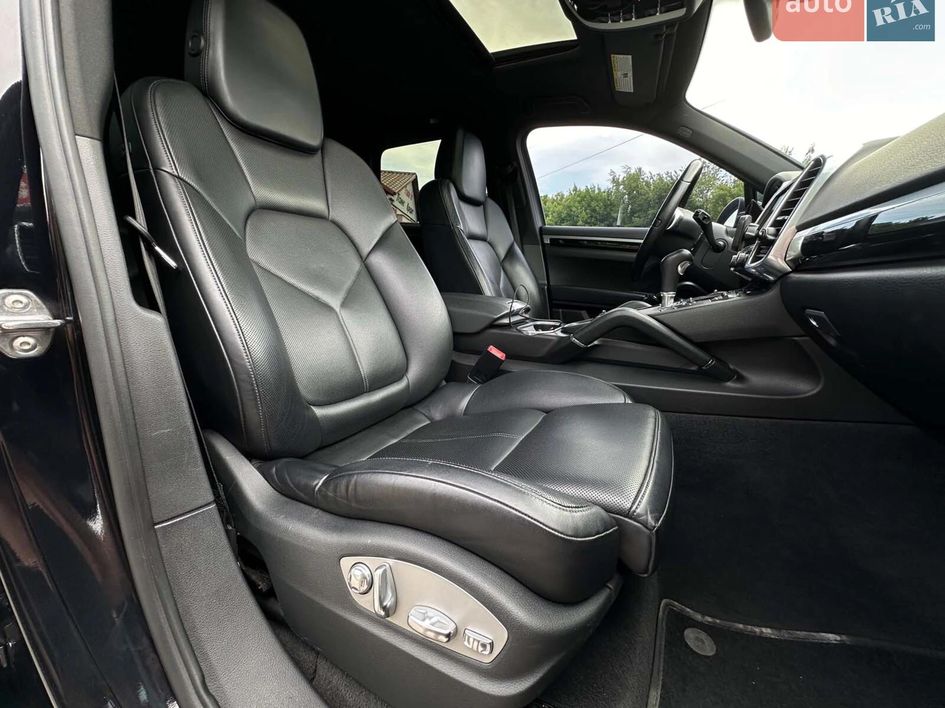 2012 Porsche Cayenne - мініатюра 39