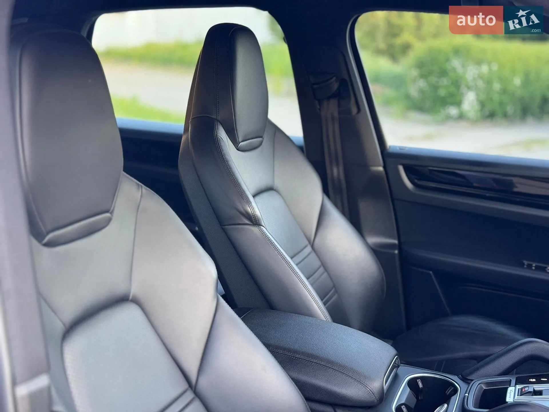 2019 Porsche Cayenne - мініатюра 38