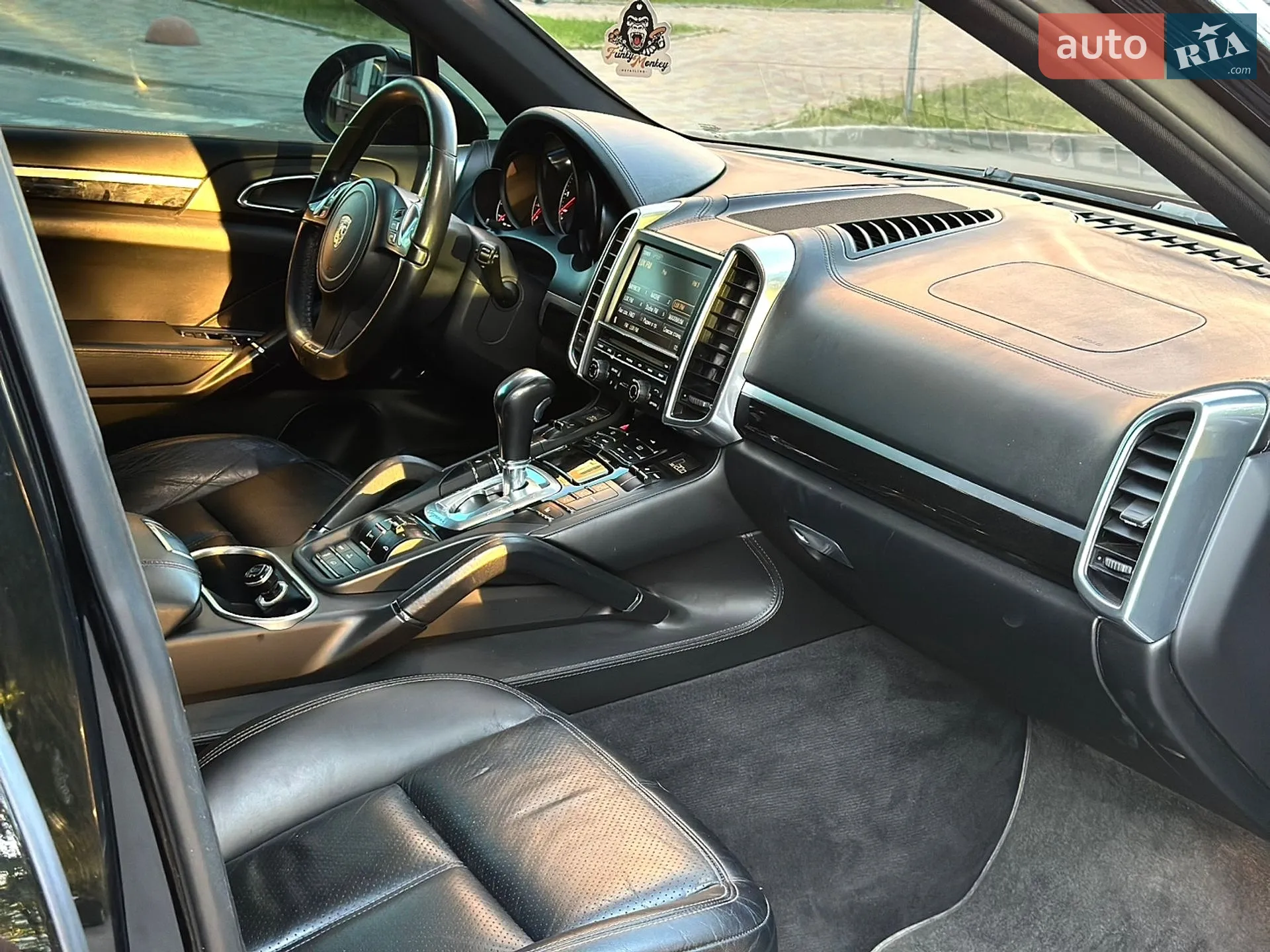 2011 Porsche Cayenne - мініатюра 30