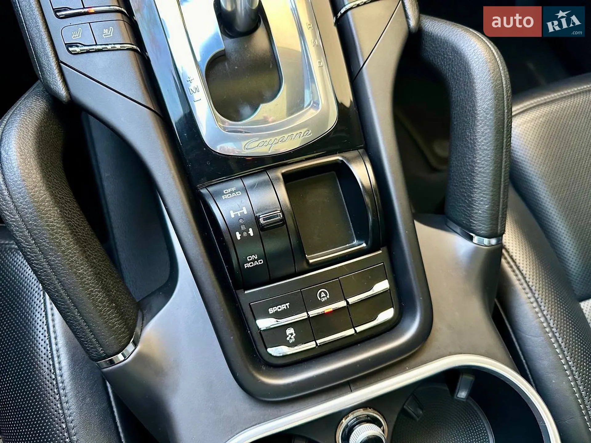 2013 Porsche Cayenne - мініатюра 33