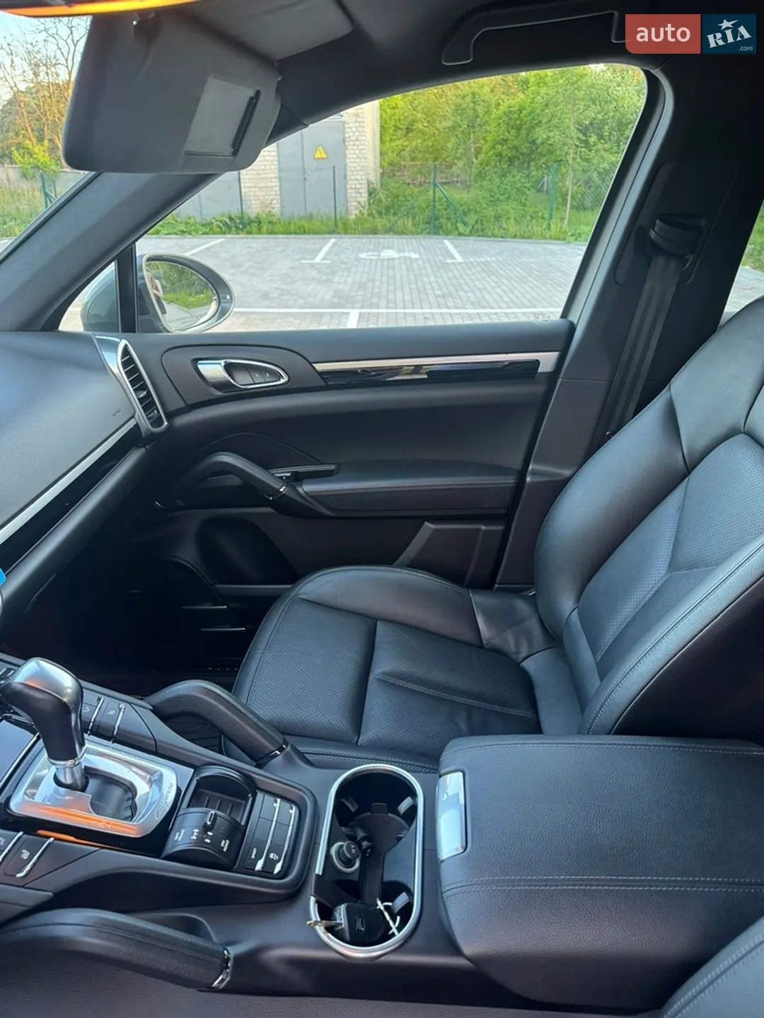 2016 Porsche Cayenne - мініатюра 24