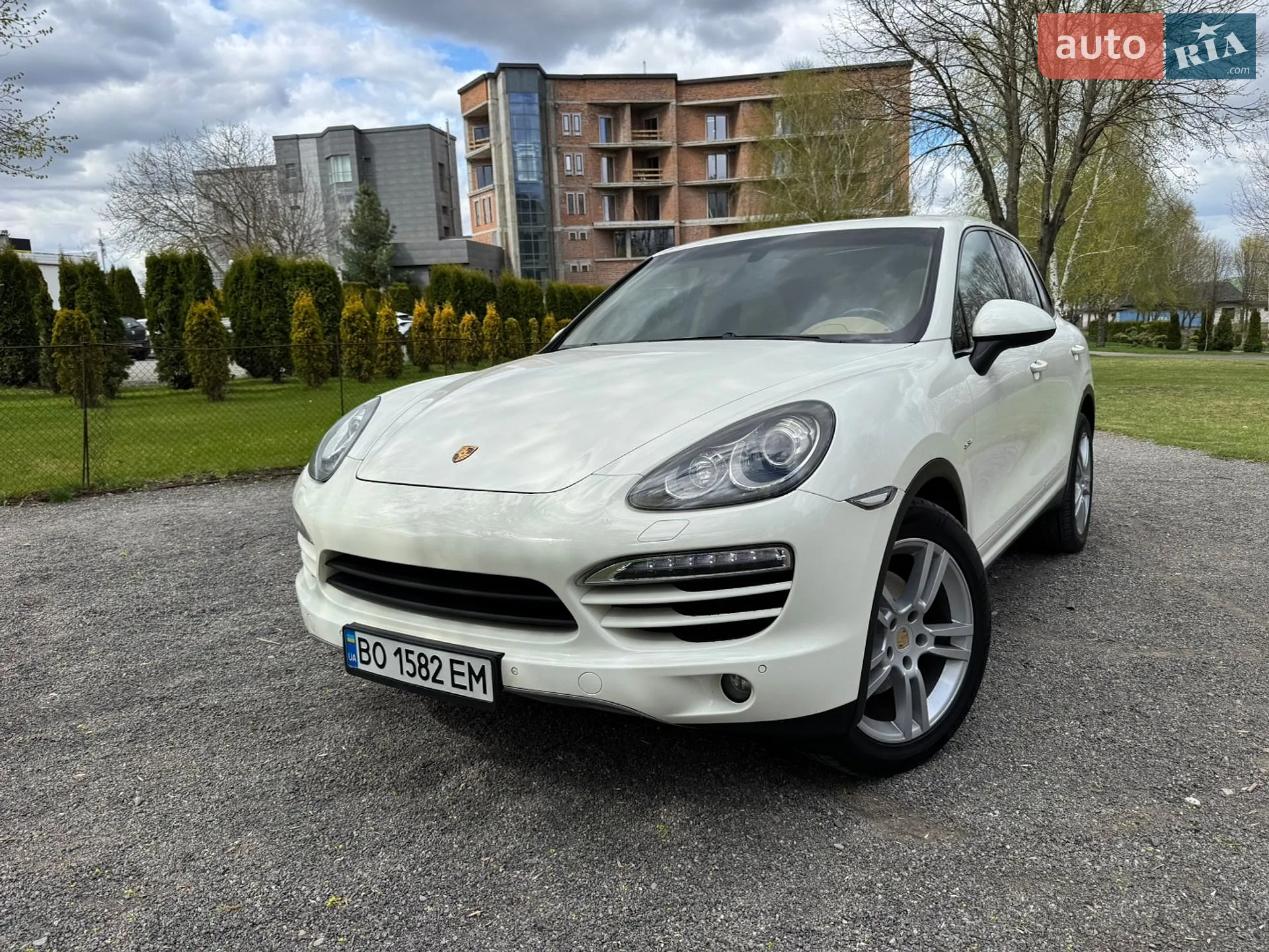2011 Porsche Cayenne - мініатюра 2