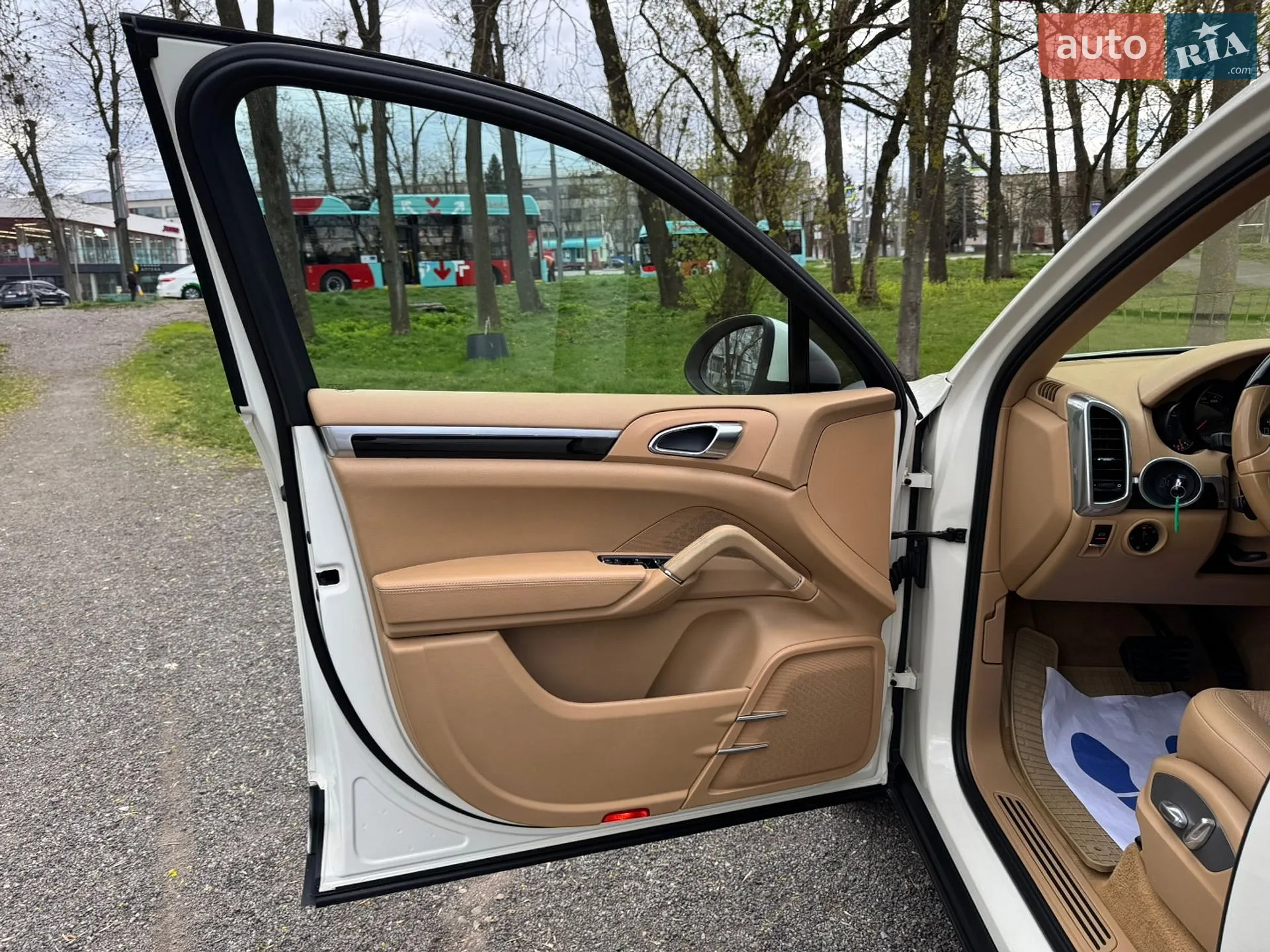 2011 Porsche Cayenne - мініатюра 18