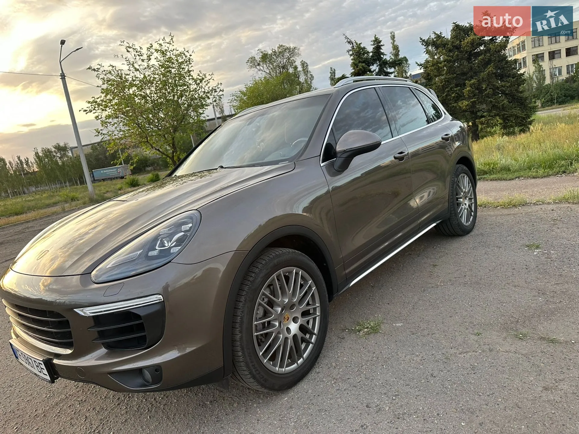 2016 Porsche Cayenne - мініатюра 16