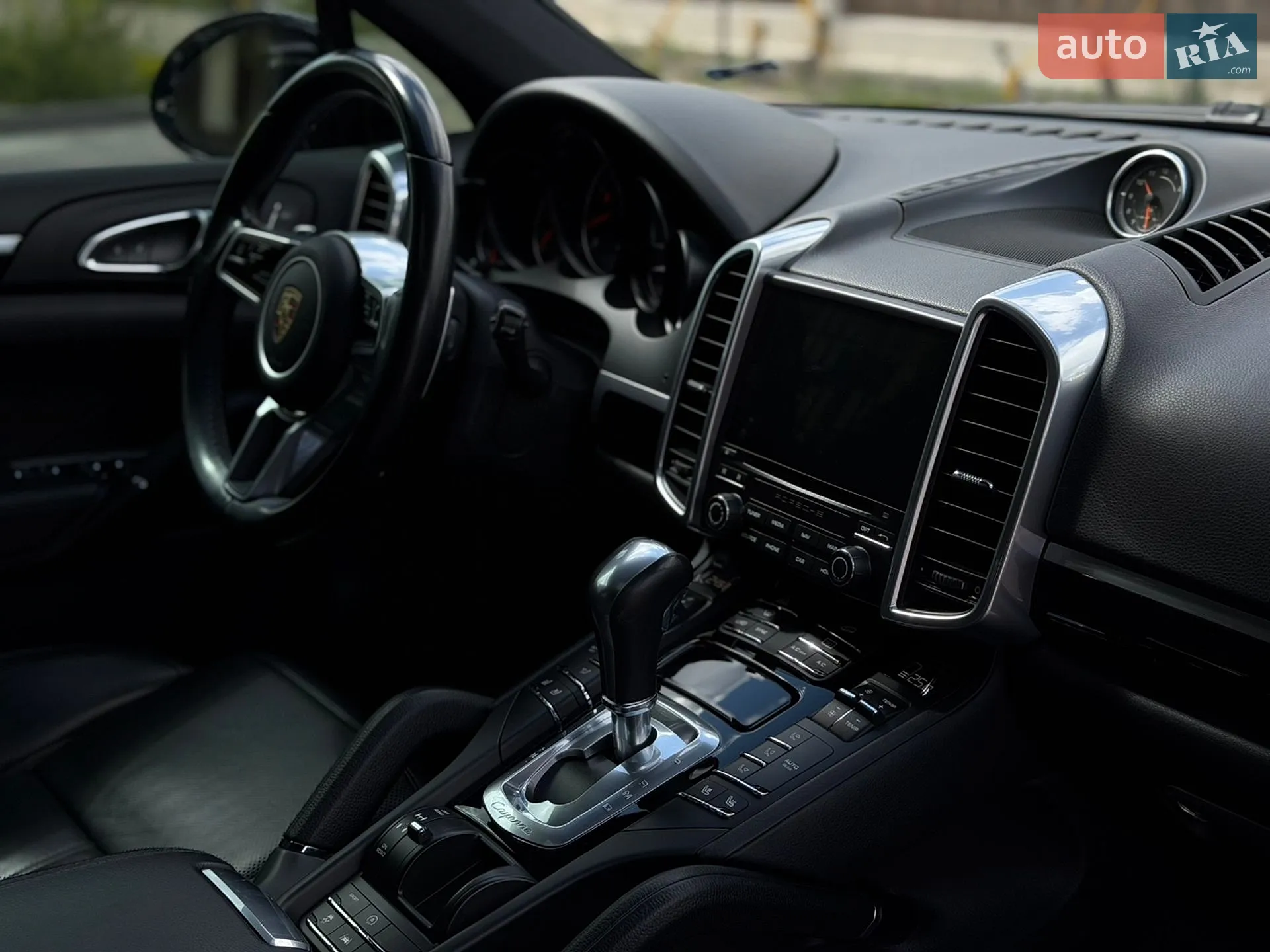 2016 Porsche Cayenne - мініатюра 12