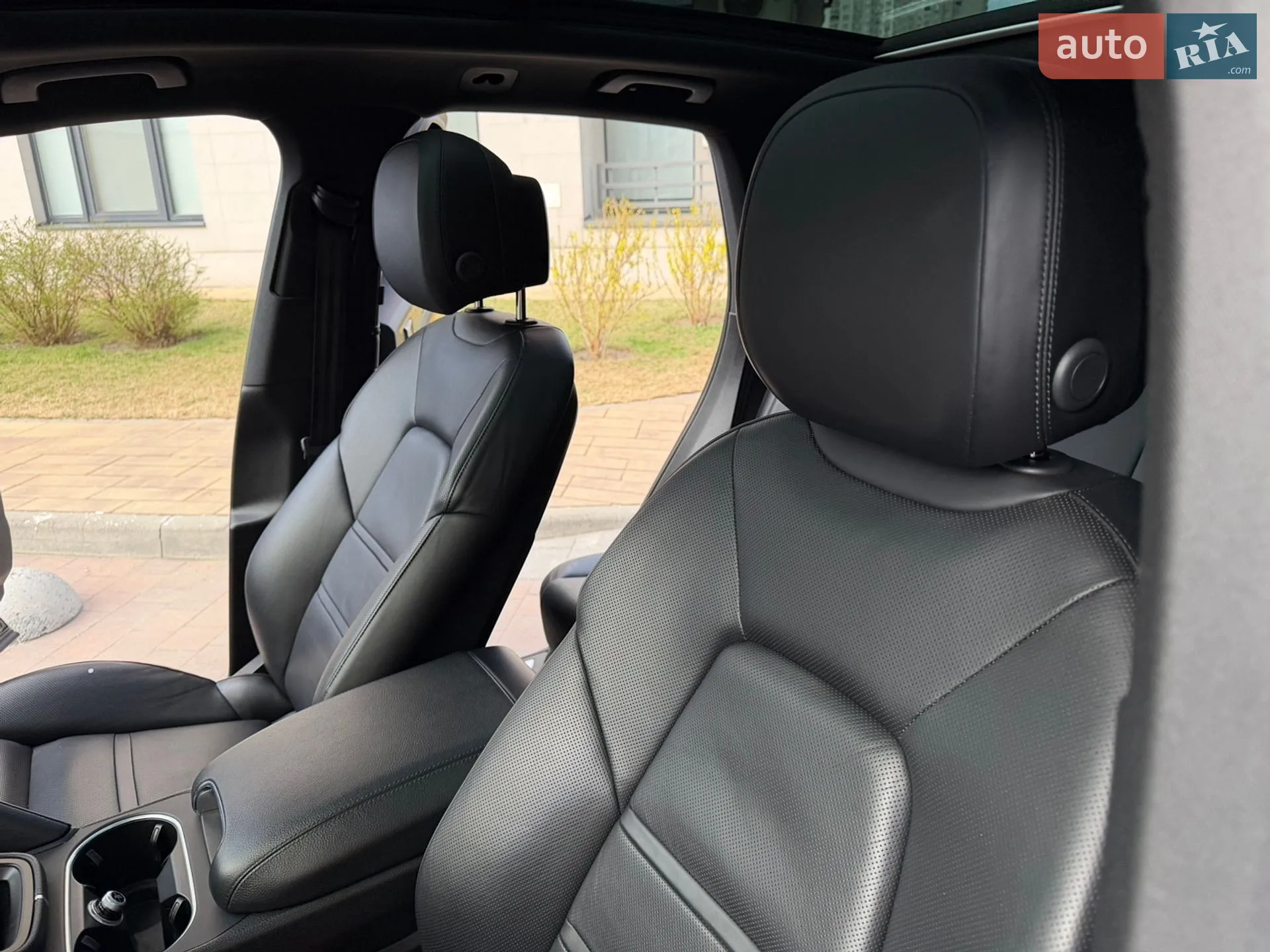 2020 Porsche Cayenne - мініатюра 18