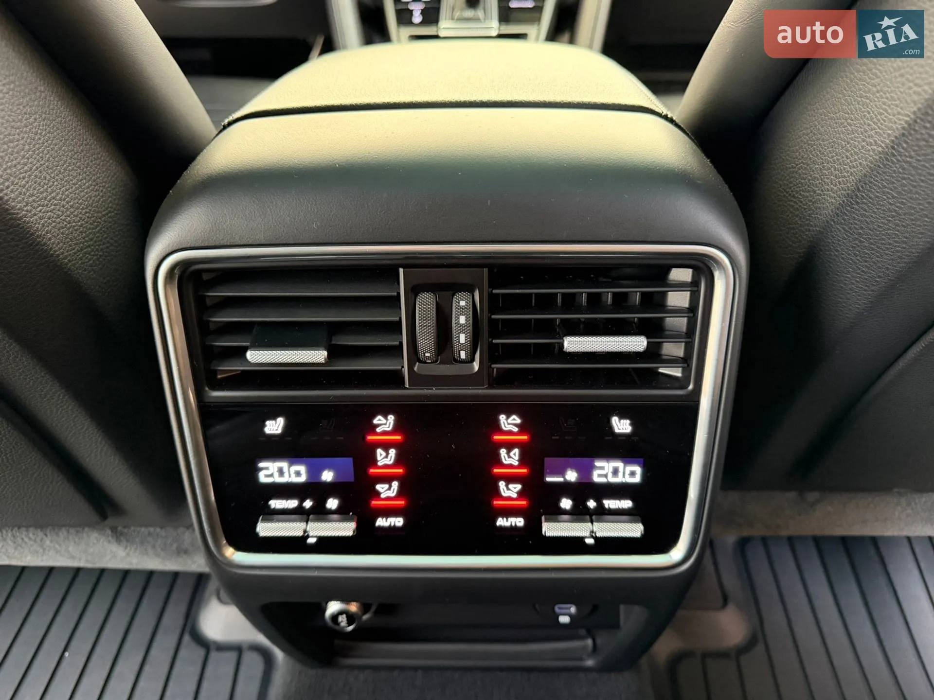 2020 Porsche Cayenne - мініатюра 30