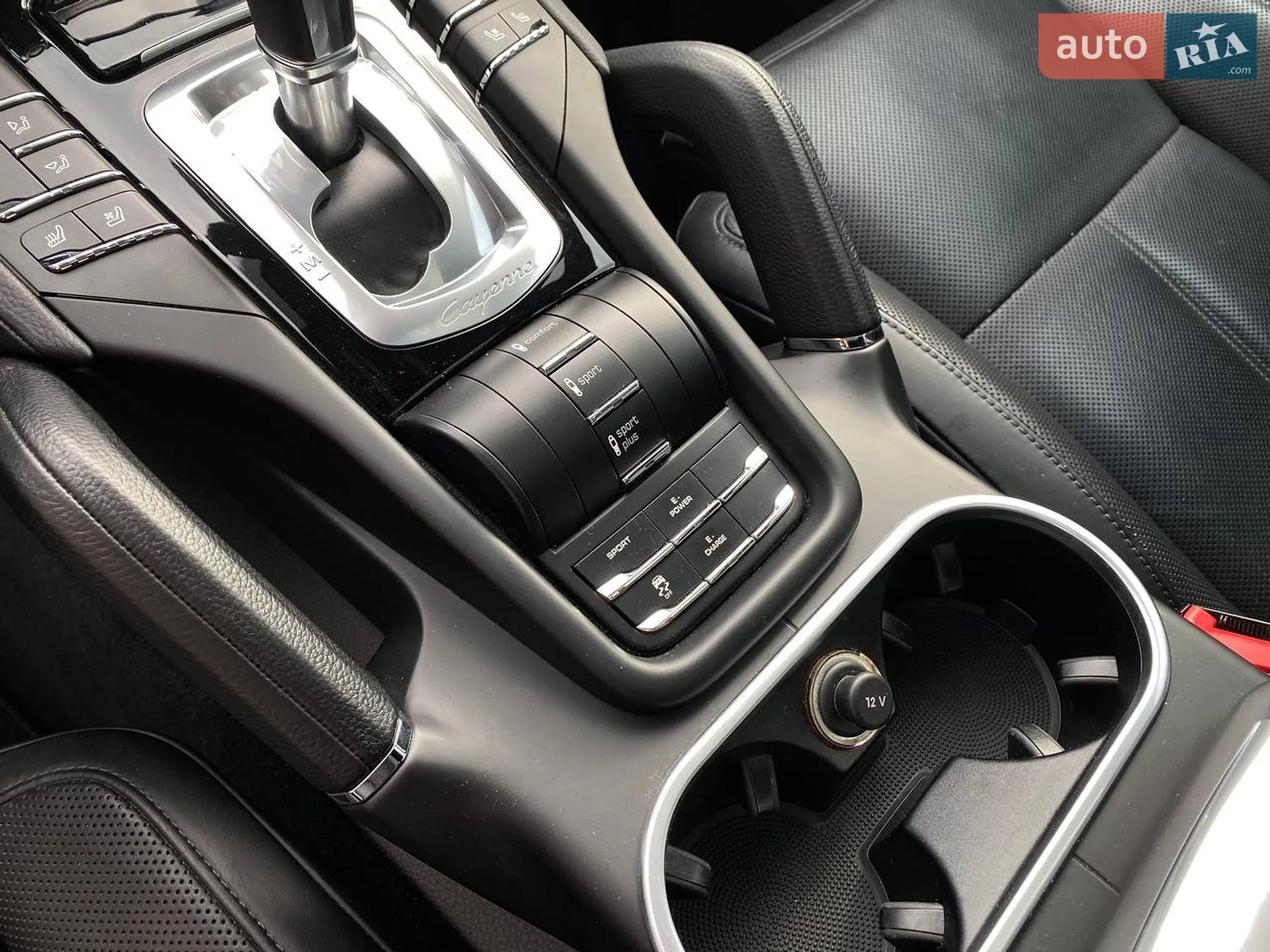 2016 Porsche Cayenne - мініатюра 18