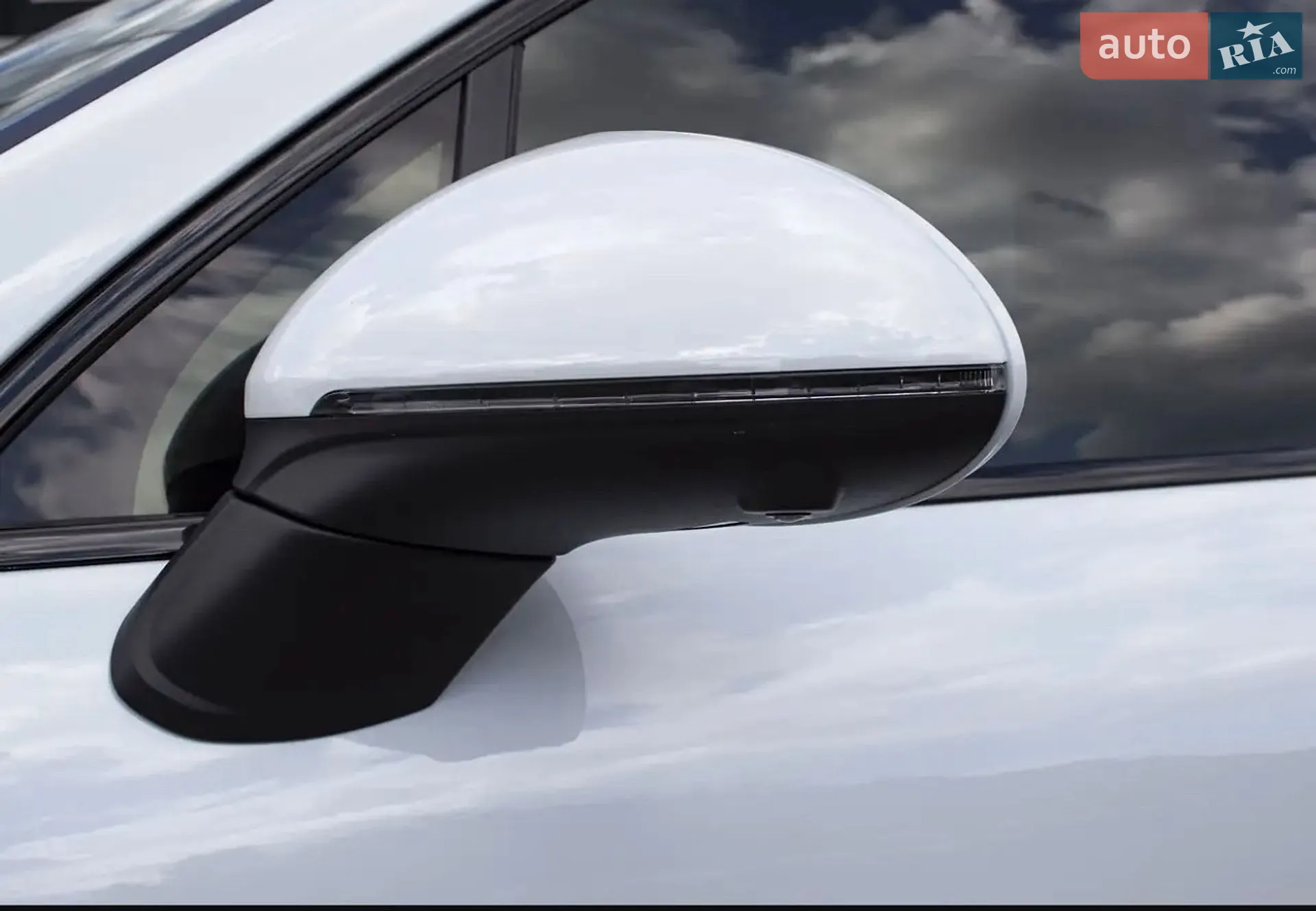 2015 Porsche Cayenne - мініатюра 28
