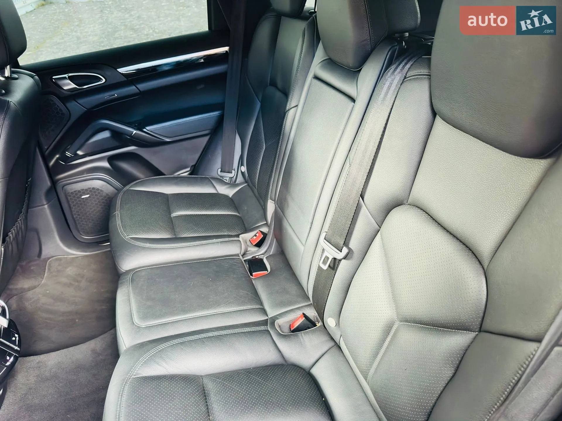 2014 Porsche Cayenne - мініатюра 28