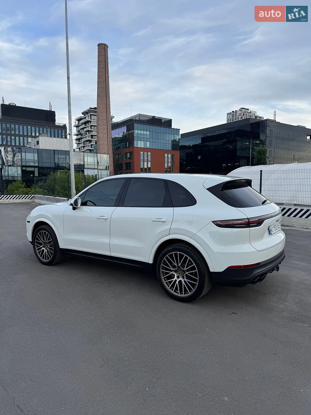 2022 Porsche Cayenne - мініатюра 5