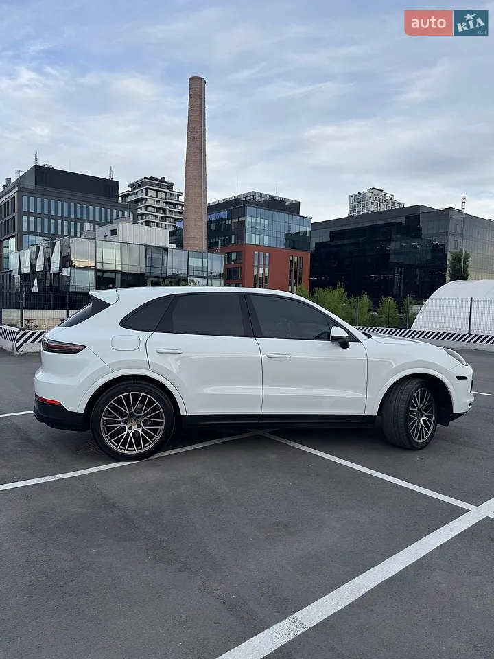 2021 Porsche Cayenne - мініатюра 24