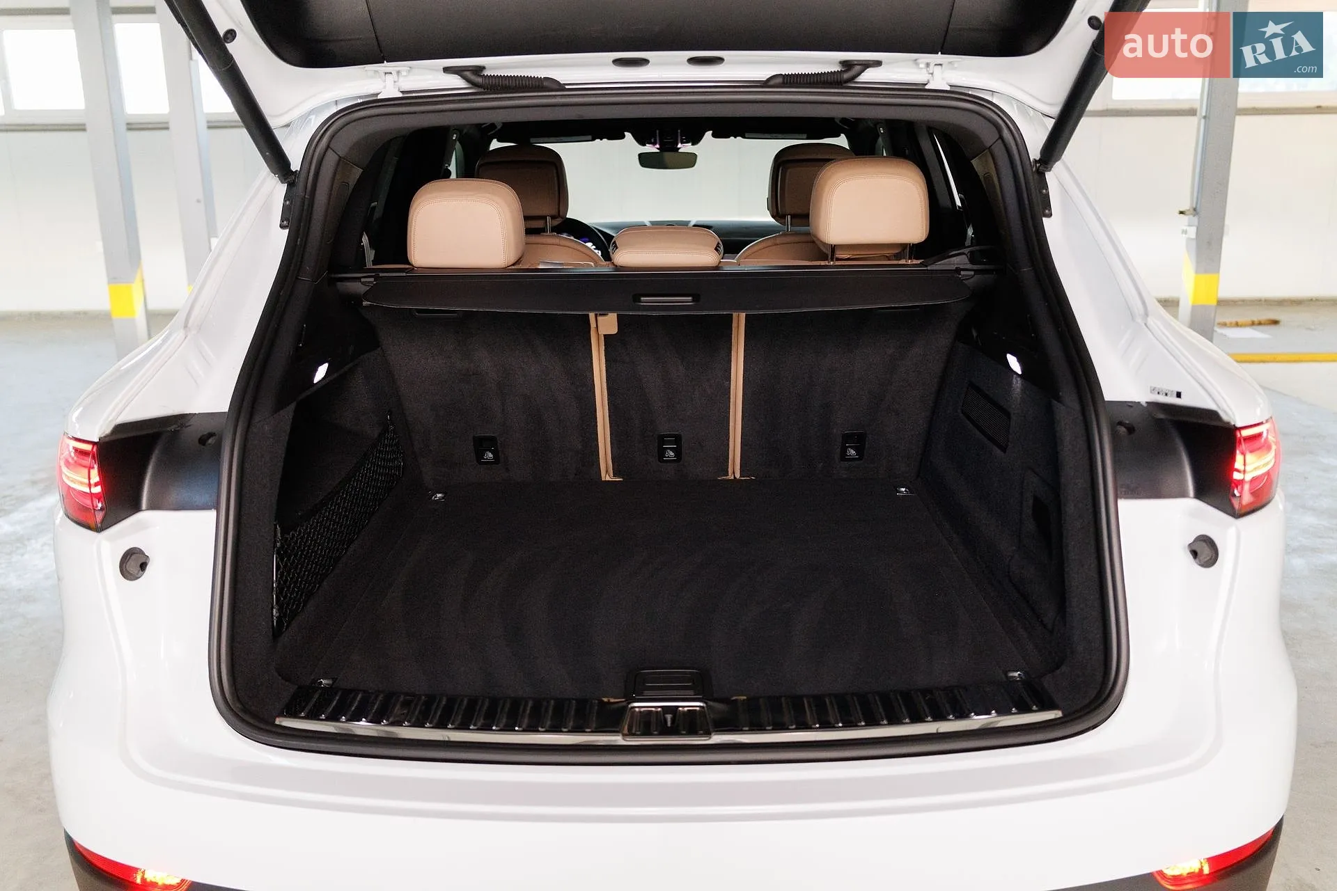 2022 Porsche Cayenne - мініатюра 46