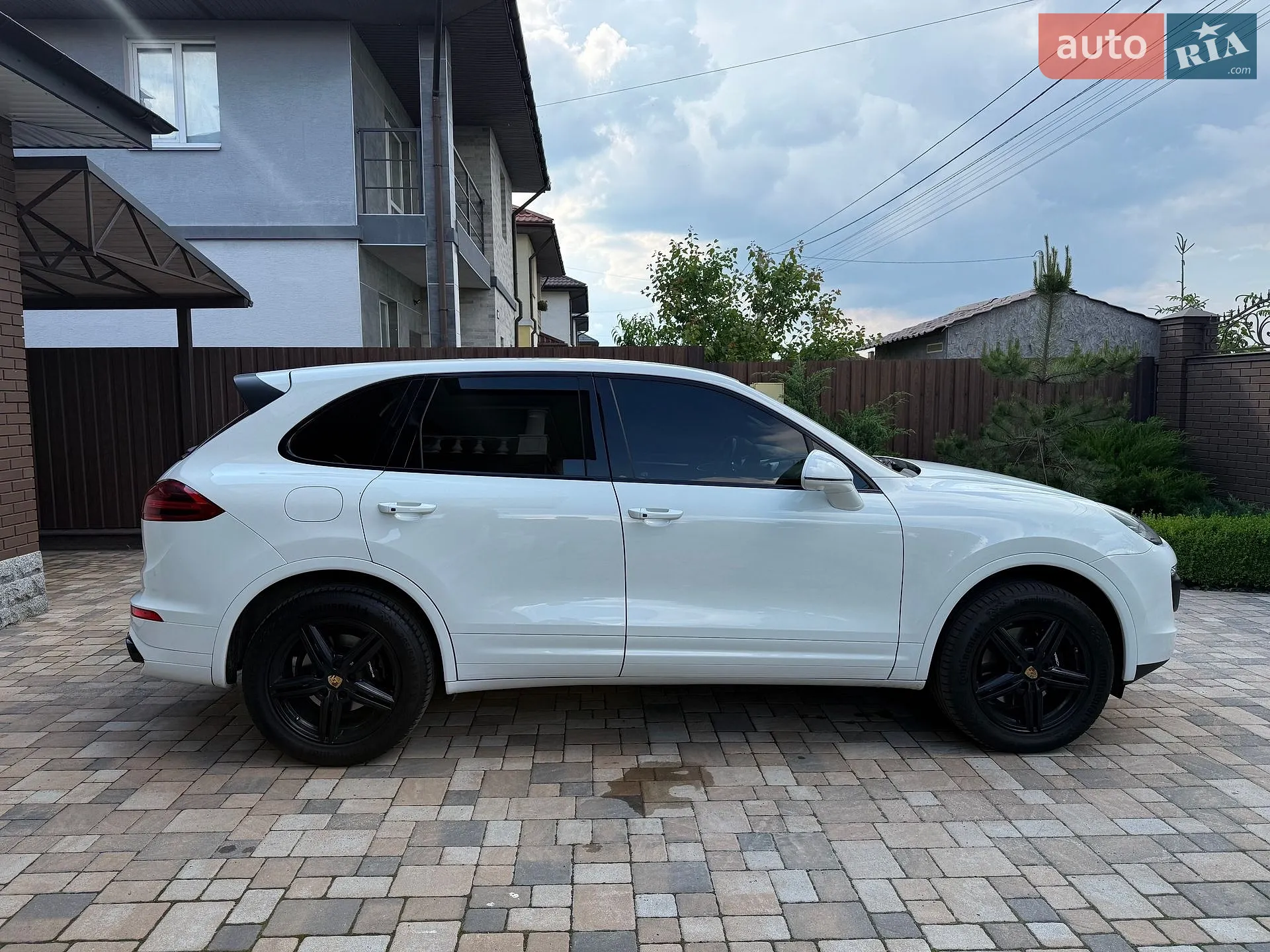 2016 Porsche Cayenne - мініатюра 14
