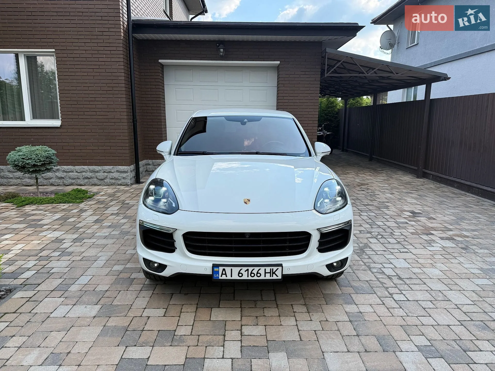 2016 Porsche Cayenne - мініатюра 19