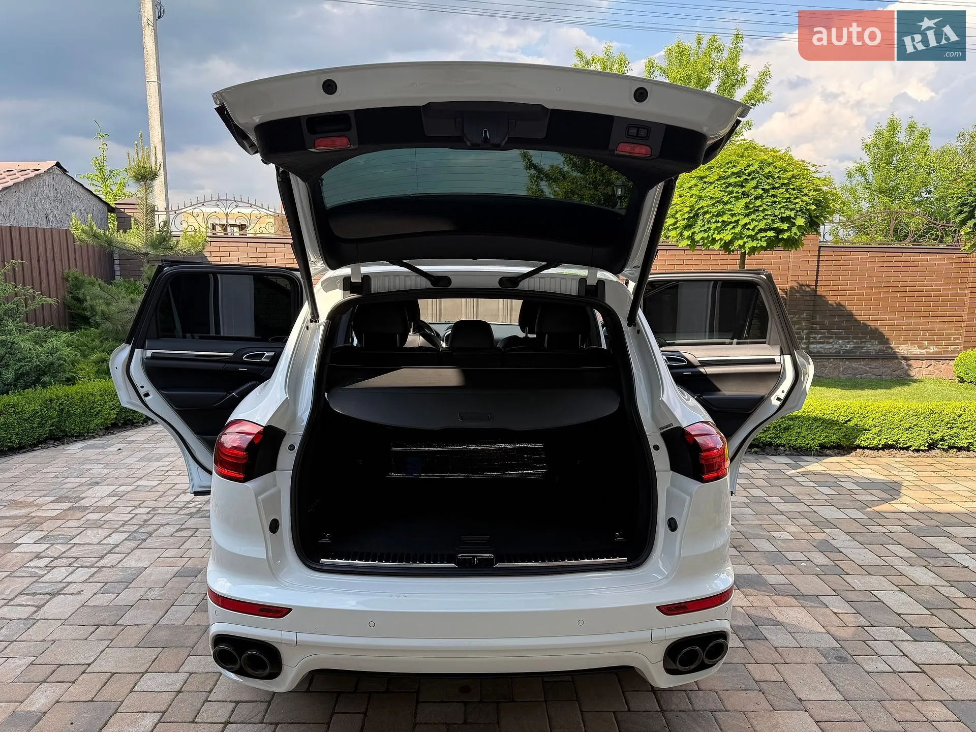 2016 Porsche Cayenne - мініатюра 24