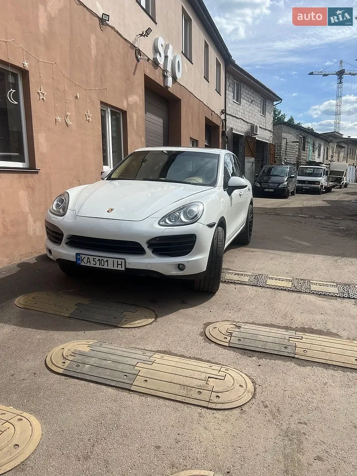 2013 Porsche Cayenne - мініатюра 17