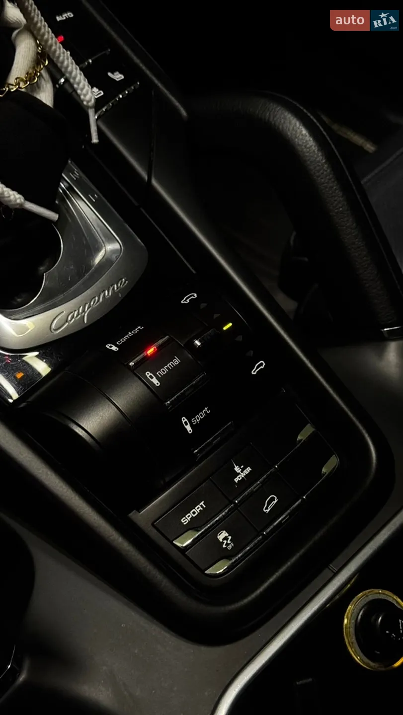 2010 Porsche Cayenne - мініатюра 8