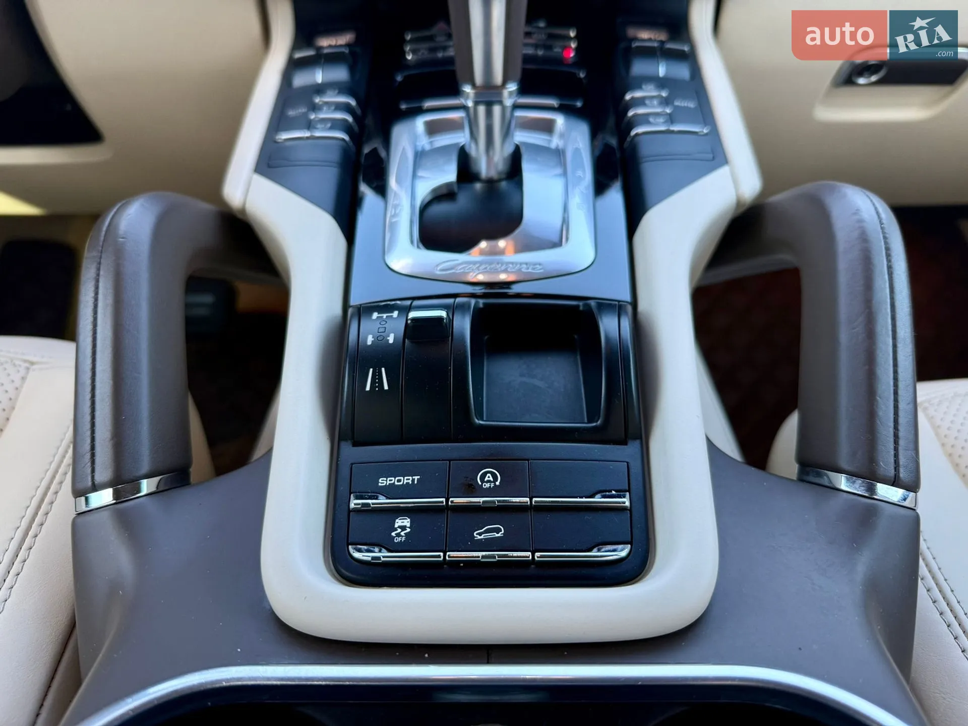 2011 Porsche Cayenne - мініатюра 16