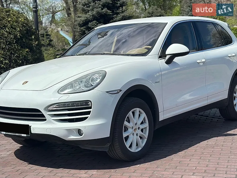 Porsche Cayenne 2012 VIN WP1ZZZ92ZDLA26724 фото оголошення 2 з 77