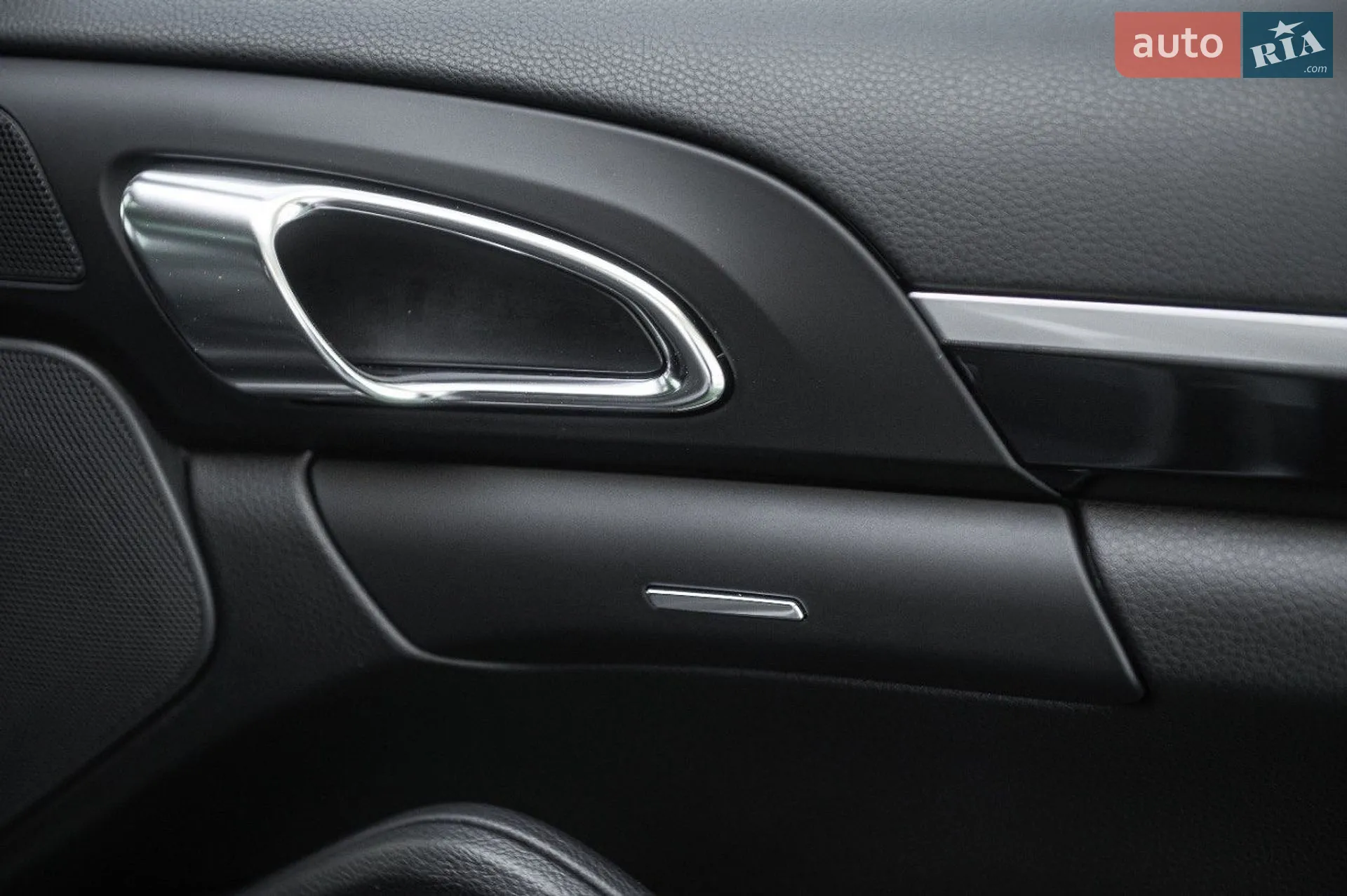 2016 Porsche Cayenne - мініатюра 21