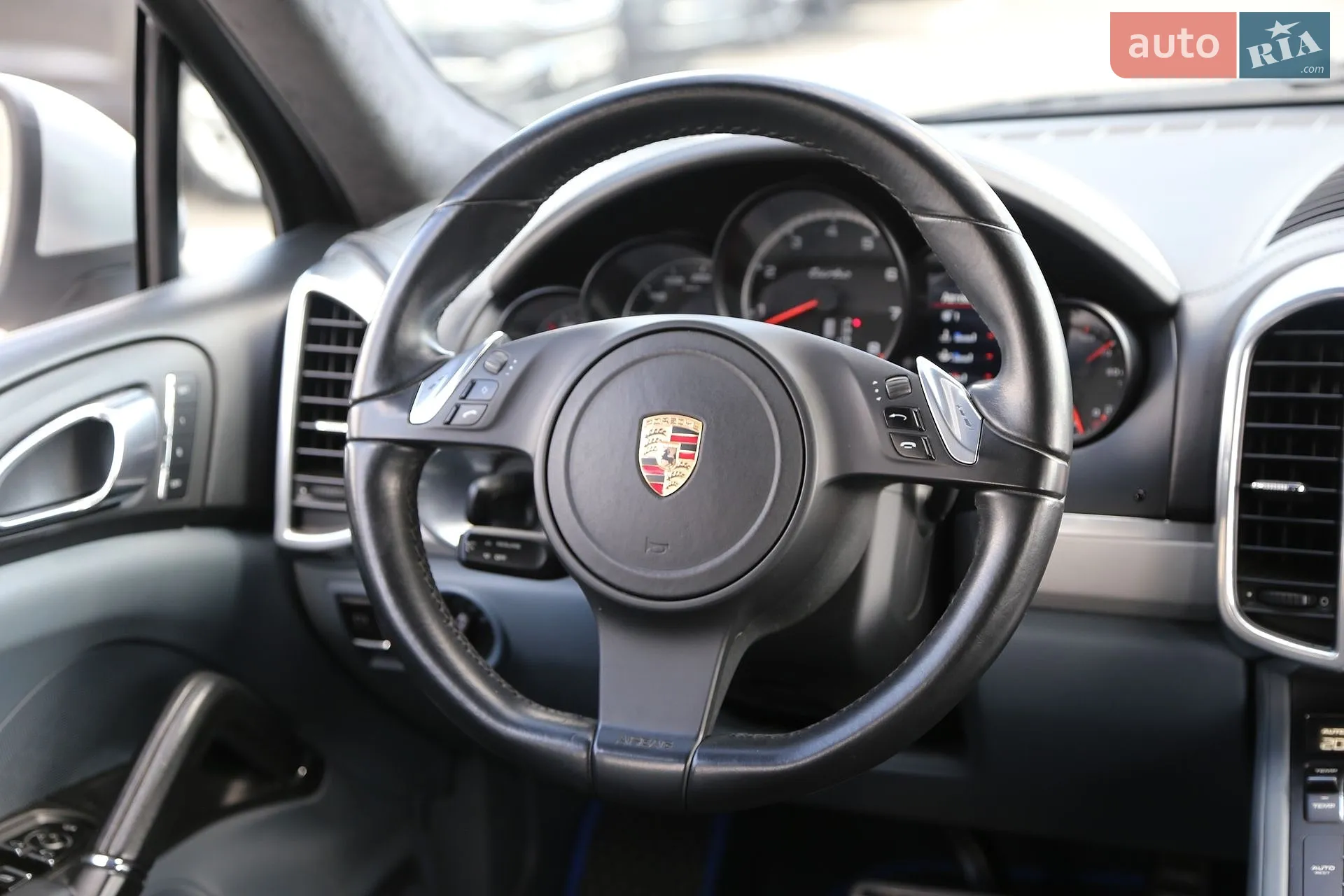 2012 Porsche Cayenne - мініатюра 18