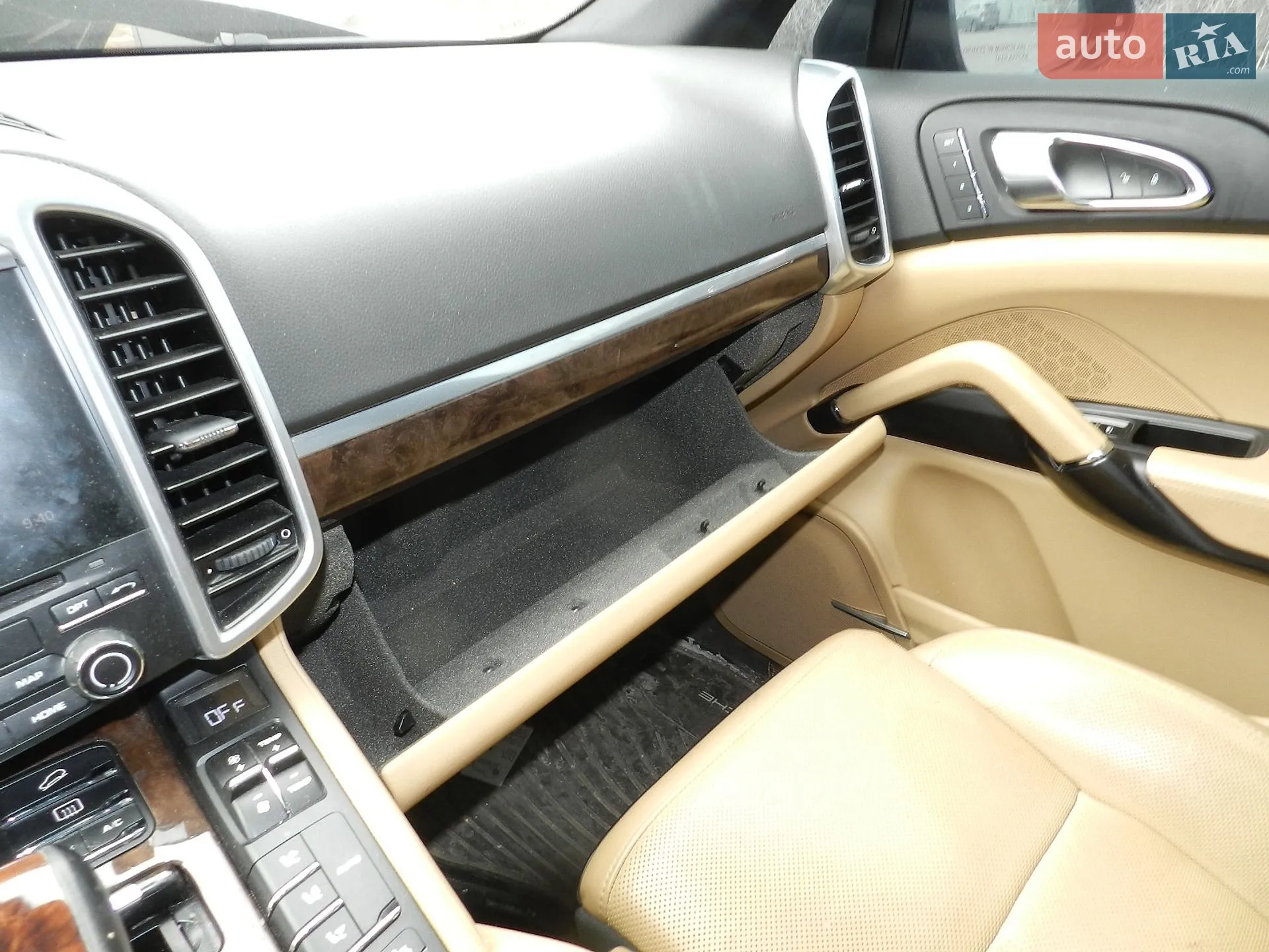 2017 Porsche Cayenne - мініатюра 25