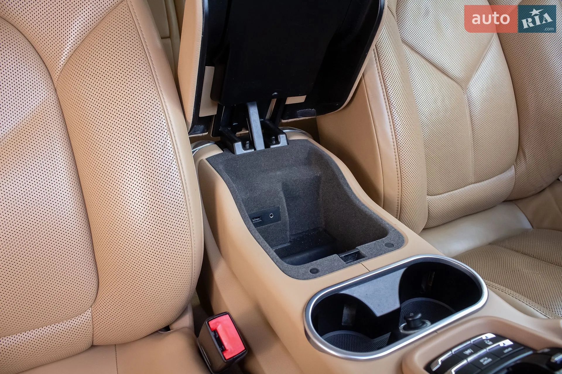 2015 Porsche Cayenne - мініатюра 28