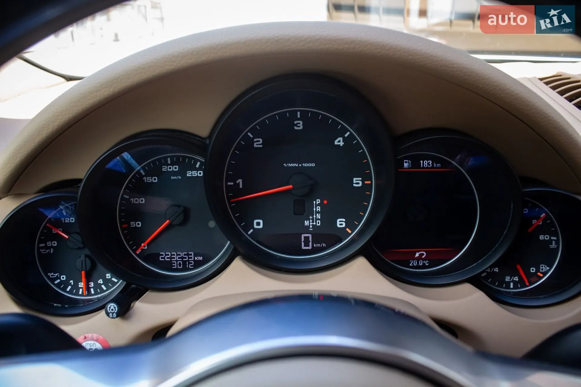 2015 Porsche Cayenne - мініатюра 16